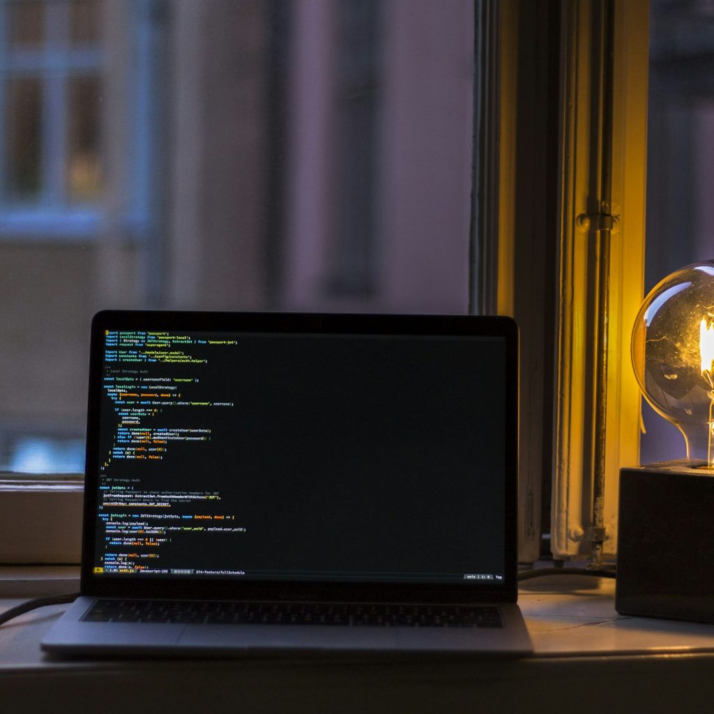 Gray laptop computer, representing a comparison of multilingual WordPress plugins